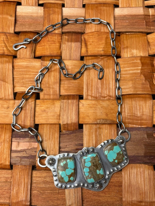 big shots and dots turquoise necklace