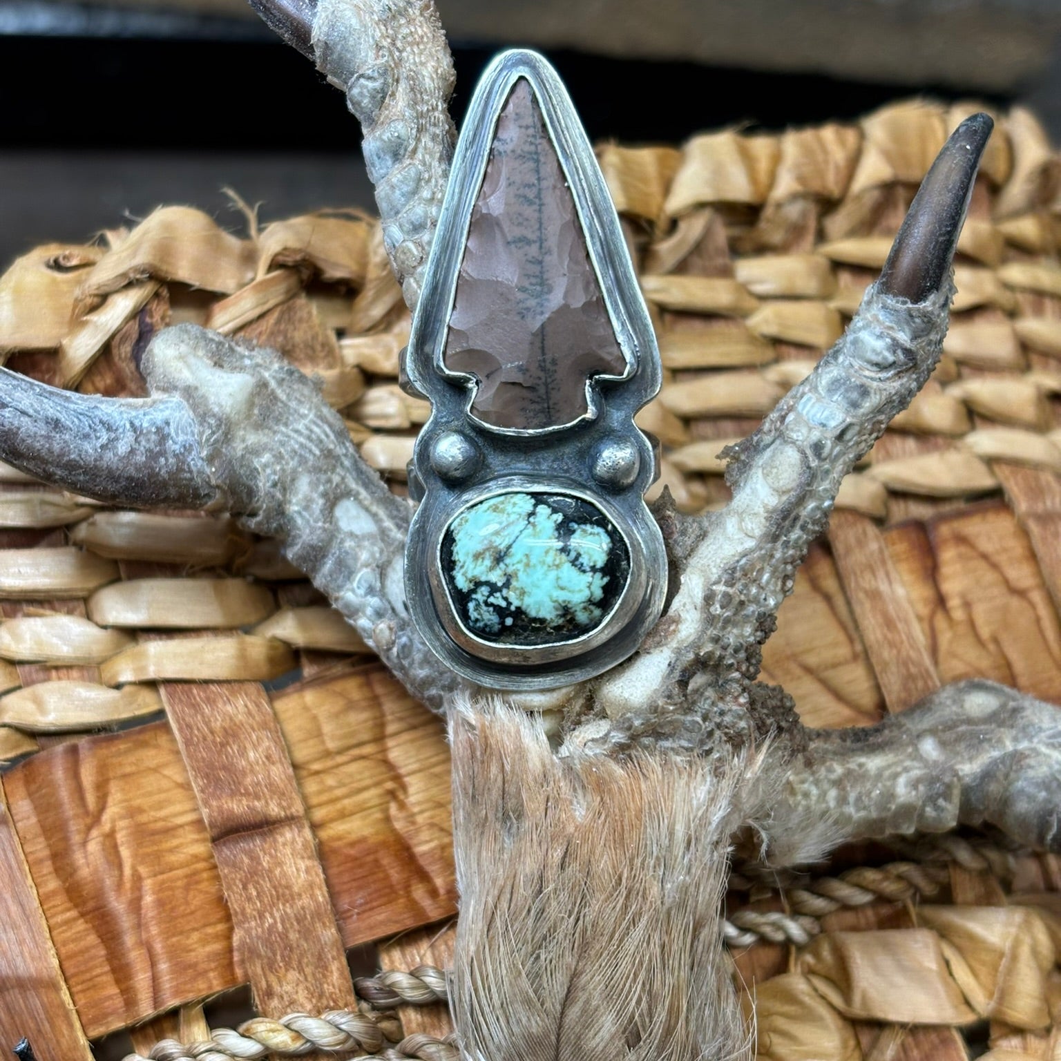 handmade variscite & arrowhead ring, simple bezel style, 2 shots, split band and signed on back with artists stamp